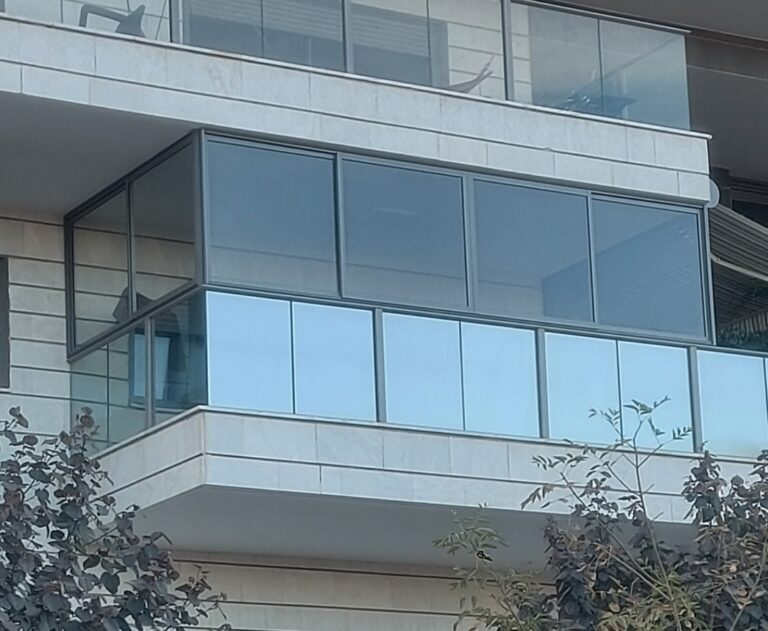 עבודות אלומיניום סגירת מרפסות